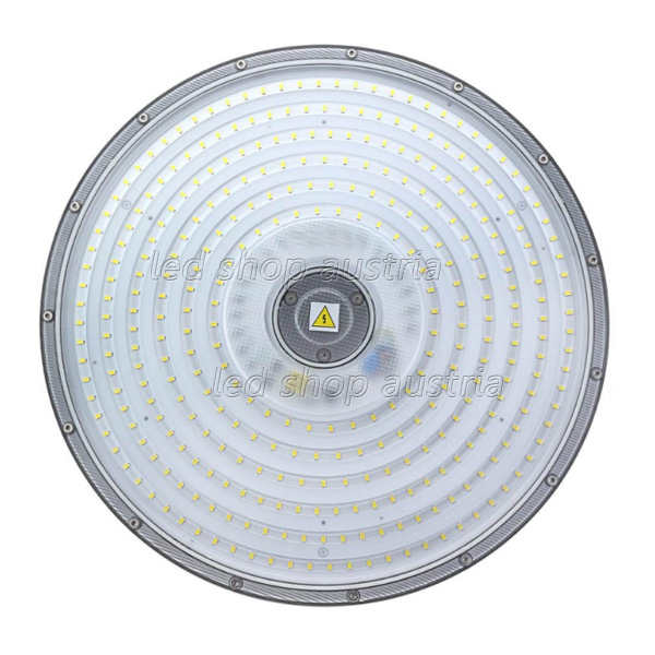 200W Hallenleuchte Slim Line IK08 IP65 kaltweiß